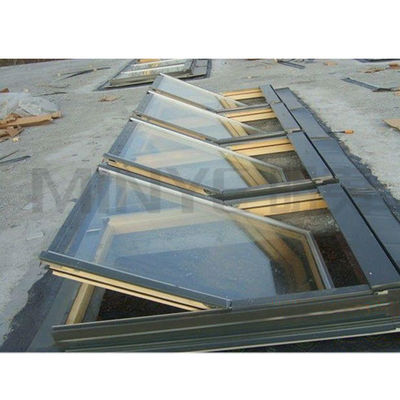 Aluminio revestimiento de perfiles de madera centro pivote apertura claraboya con 1,4 mm de espesor