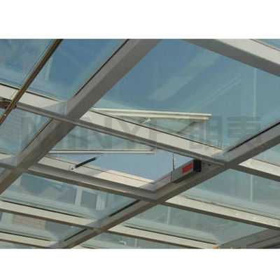 Aluminio revestimiento de perfiles de madera centro pivote apertura claraboya con 1,4 mm de espesor