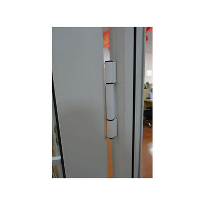 Diseño de puerta principal de aluminio de rejilla blanca residencial con configuraciones de tamaño personalizadas