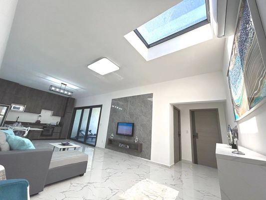 Lámpara de la ventana del techo del balcón de acabado suave para el perfil de aleación de aluminio de estilo moderno