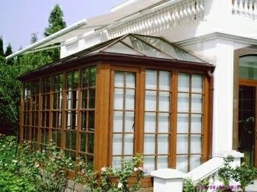 Triángulo de techo moldeado tamaño personalizado de aluminio de cristal de la habitación de baño de sol en el más bajo