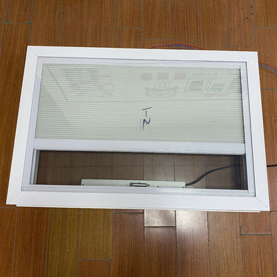 Diseño moderno de techo ambiental, claraboya, techo, ventanas superiores con persianas eléctricas