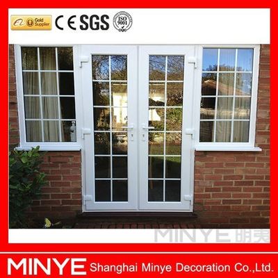 Buena estanqueidad al aire y al agua PVC/UPVC Casement Glass Puerta principal con parrillas
