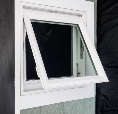 Tasa de penetración de agua 250 Pa Diseño de ventanas colgantes para inodoros o baños
