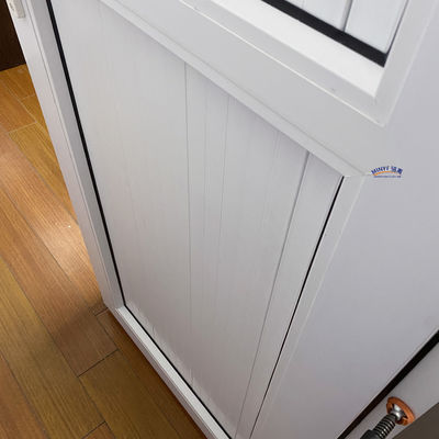Puerta de doble vidrio templado de estilo francés con bisagra vertical de UPVC para puertas de enchufe de PVC