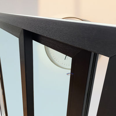 Ventana corredera UPVC de marco de plástico a prueba de huracanes con pantalla certificada ISO9001 CE