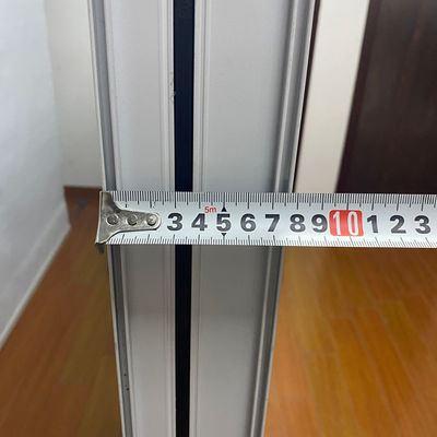 Transforme su balcón en un espacio relajante con un marco de aluminio de puerta de terraza de vidrio