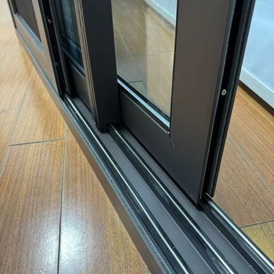 Ventana corredera de aluminio resistente al agua de ahorro de energía con vigas de seguridad y diseño de rejilla
