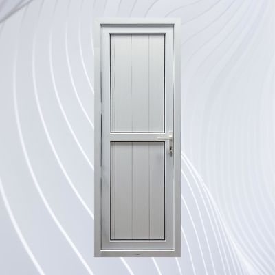 Superficie de banda de goma EPDM acabado UPVC puerta con bisagra vertical para puerta de enchufe de PVC