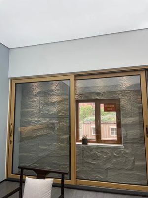 Puerta de vidrio comercial Puerta corredera de aleación de aluminio de color de grano de madera para estilo japonés