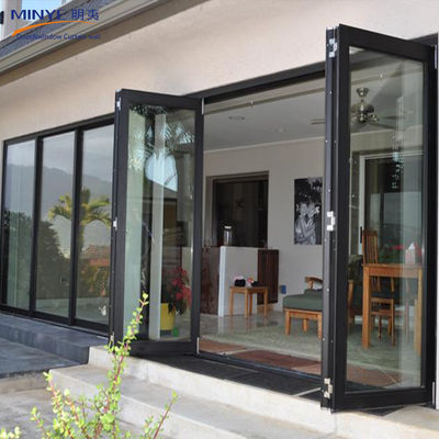 Puerta de acordeón de vidrio exterior plegable con diseño moderno y fácil mantenimiento