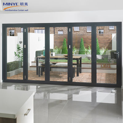 Puerta plegable de aluminio con aislamiento acústico con 4 paneles Puerta de pantalla de aluminio en diseño moderno