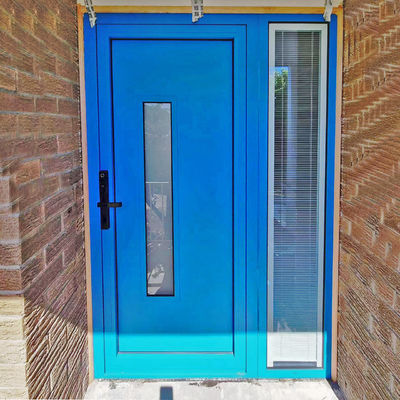 Mejore la seguridad de su hogar con nuestra solución de puertas de aluminio moderno