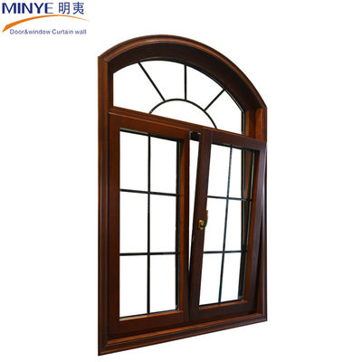 Ventanas de arco de aluminio con marco de madera y patrón de apertura horizontal en el diseño moderno