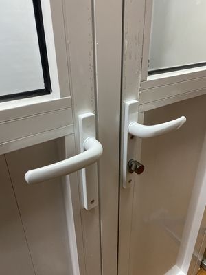Puerta de taller estilo 2023 Puerta de carcasa de swing con promoción de hardware chino superior