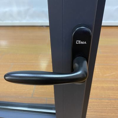 Ventana de vidrio de villas con estilo swing-casement y cuadro de aleación de aluminio con red de fibra de vidrio