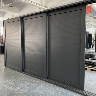 Entrada Sistema de puertas correderas de cojín para puertas de patio de esquina panorámica acabadas en aluminio
