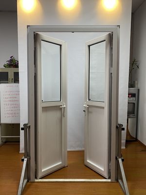 Puerta de aluminio de tamaño personalizado para aislamiento térmico en el baño