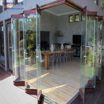 Hermosa puerta plegable de aluminio sin marco con aislamiento térmico