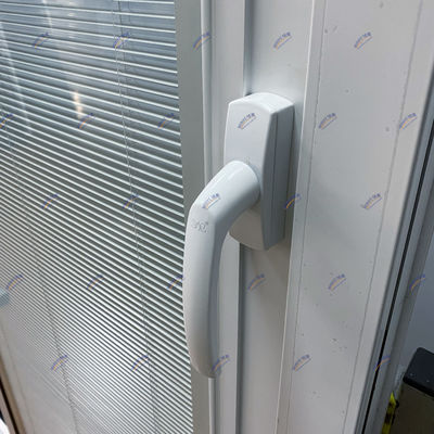 Puerta corredera de aluminio de vidrio templado con acabado liso y recubrimiento bajo en Shanghai