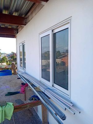 Ahorrar energía de vidrio doble templado UPVC PVC ventanas correderas para patio Vinyl ventanas de vidrio