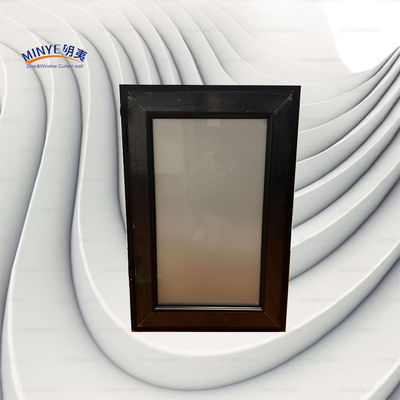 Ventana de revestimiento de aluminio con pantalla desmontable y diseño de doble color