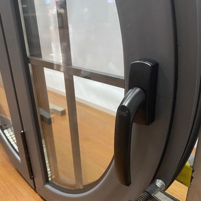 Ventana de revestimiento redonda de aluminio personalizada con buena resistencia al viento y alta resistencia