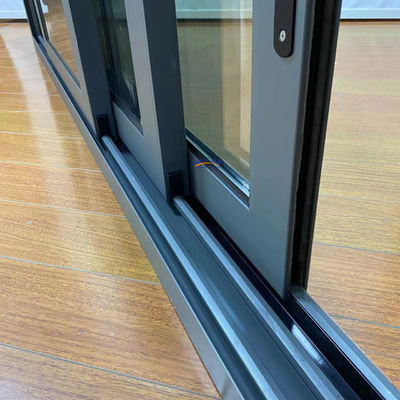 Janela corredera de aluminio de tres vías de larga duración con buena resistencia al viento y alta resistencia