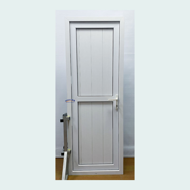 Puerta de doble vidrio templado de estilo francés con bisagra vertical de UPVC para puertas de enchufe de PVC