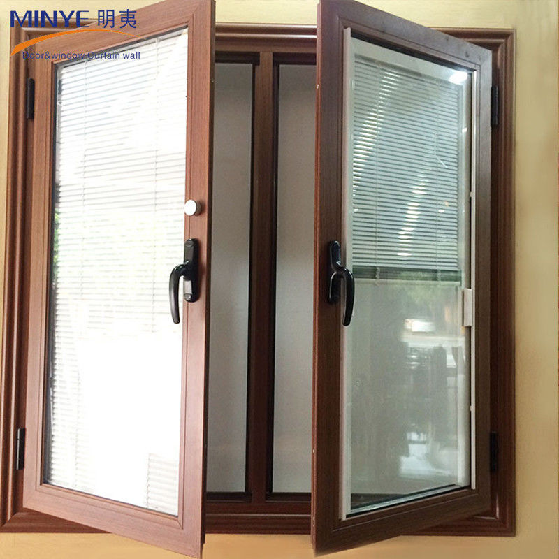 Diseño de parrilla de ventanas de hierro para ventanas de doble acristalamiento en patrón horizontal