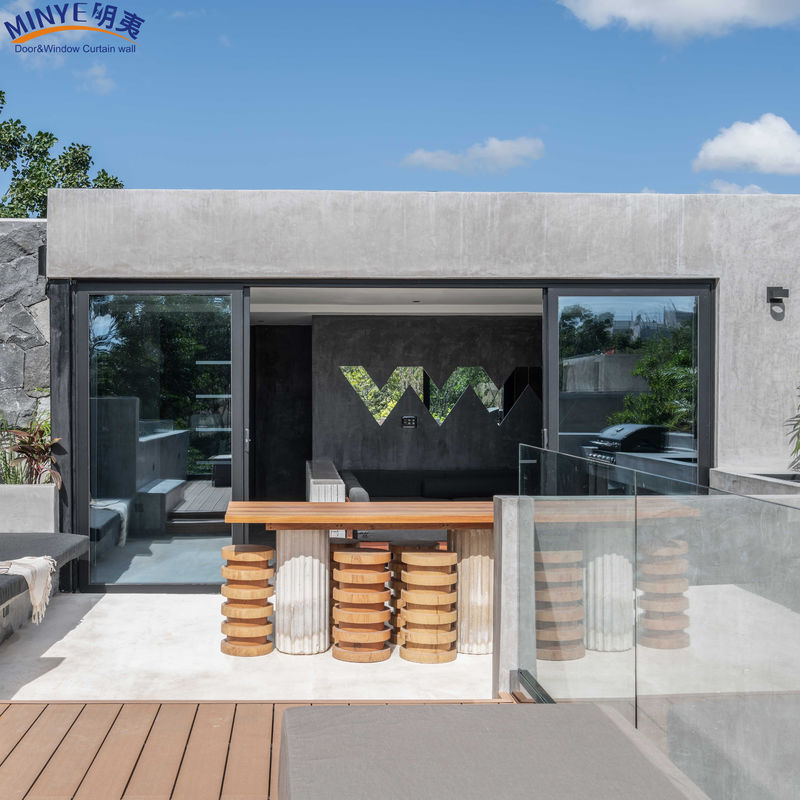 Interior de vidrio deslizante de aluminio Puertas francesas para el hogar Diseño apilable y posmoderno